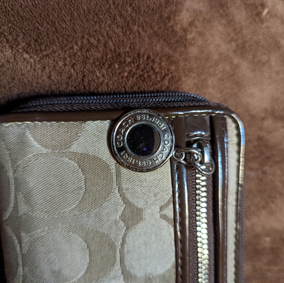 Coach wallet - Picture 2 of 7